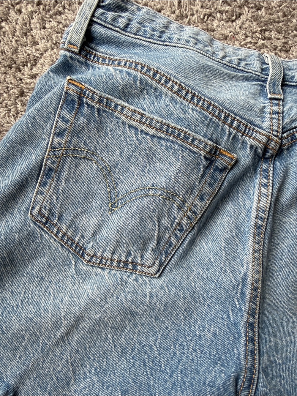 Levi's Light Blue Frayed Hem Denim Shorts - Picture 6 of 7